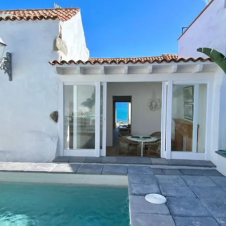 Casa Malena Seafront And Private Pool Semesterbostad